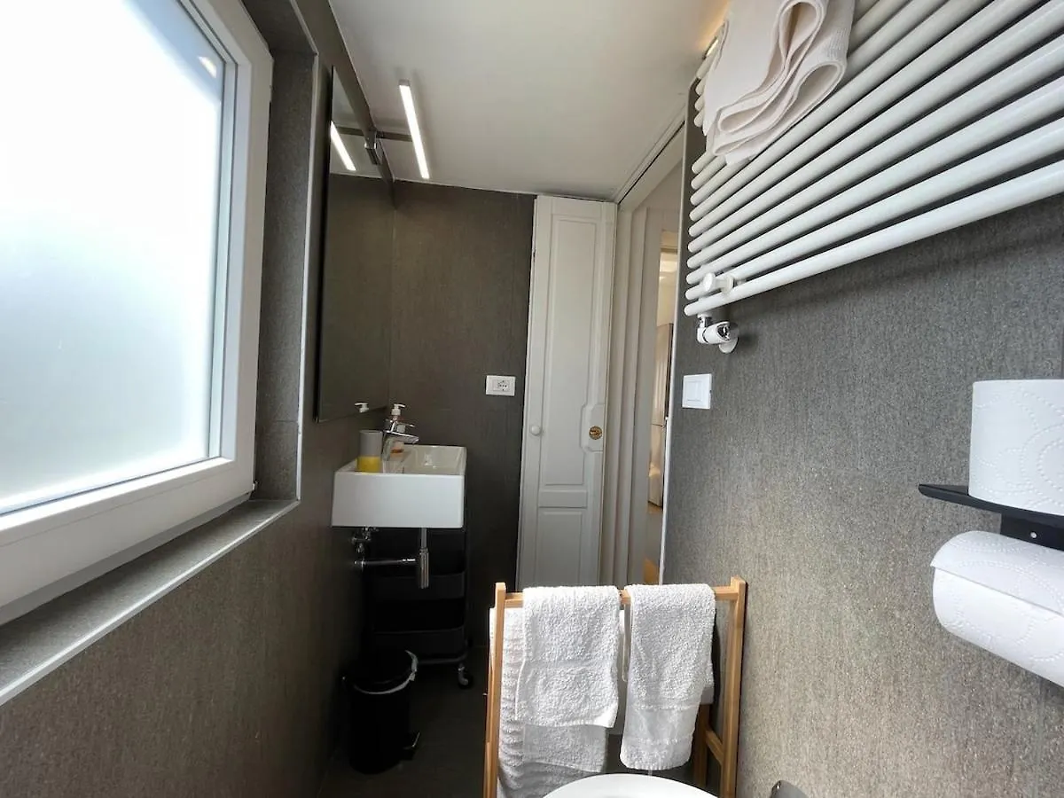 Arienti Penthouse Entire Apartment Top Floor Bologna Italien